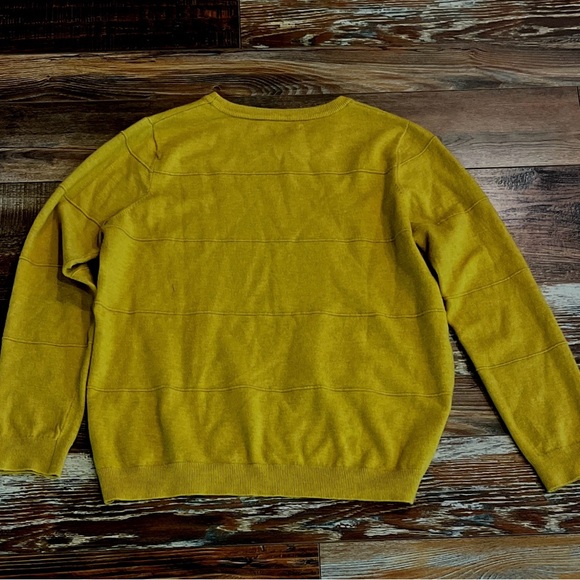 Harper Lane Elegant Women's Mustard Crewneck Top - Picture 7 of 8